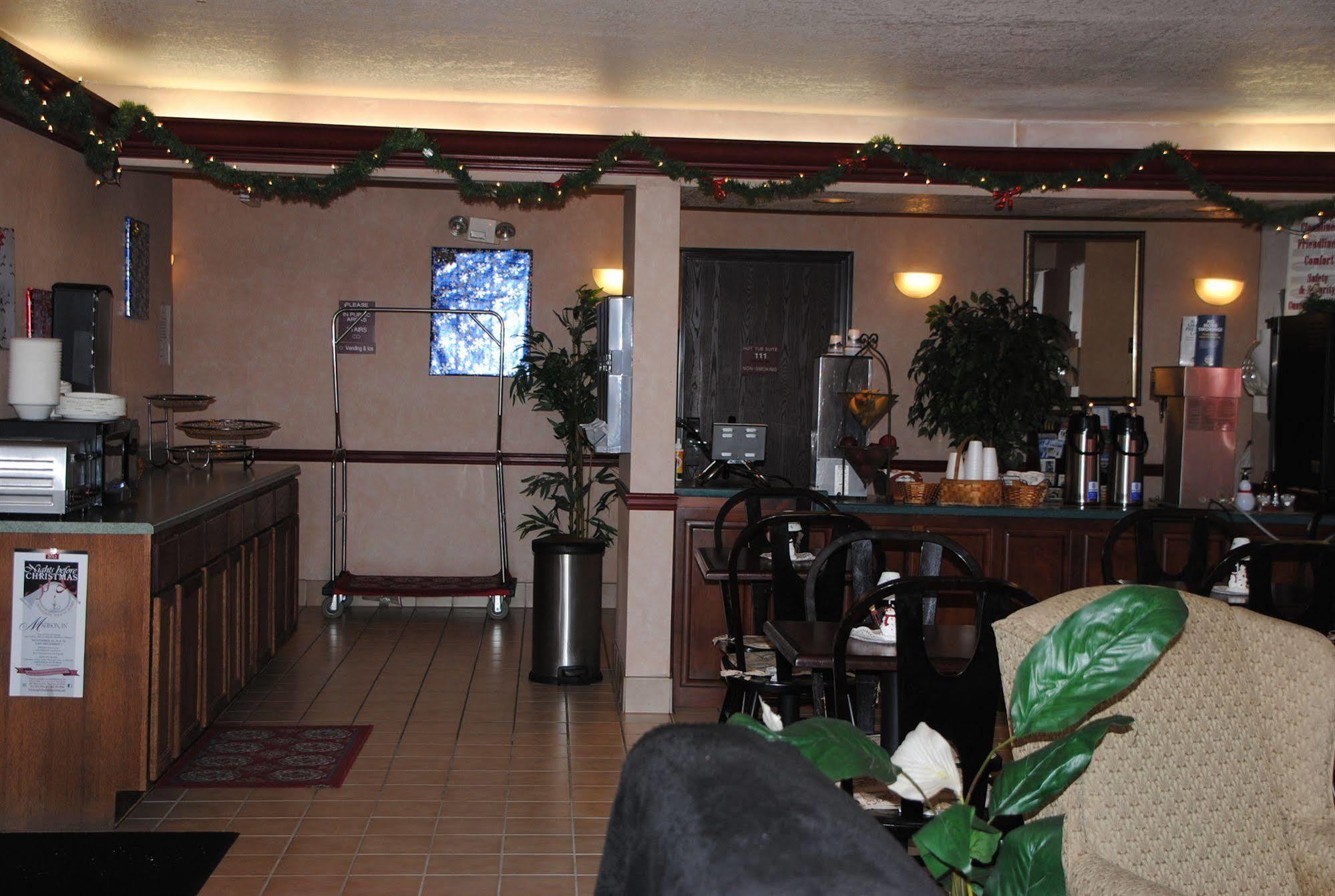 Hotel Super 8 By Wyndham Madison In Esterno foto